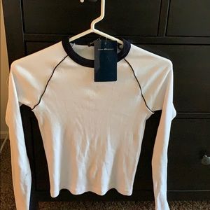 BRANDY MELVILLE BELLA TOP NWT